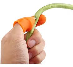 🌿 ThumbCut Pro™ – Cuchillo Ergonómico de Pulgar para Recolecció n de frutas